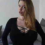 Scharfe Frau mit dicken Titten sucht Sex Kontakte